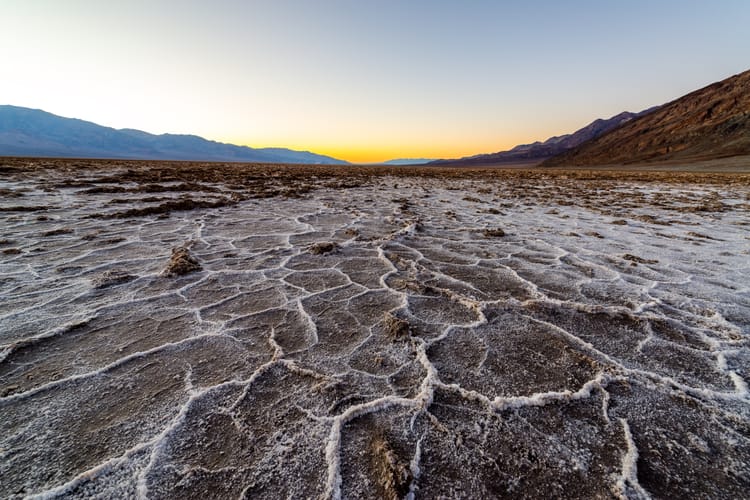 dramatic-view-of-badwater-basin-in-death-valley-national park